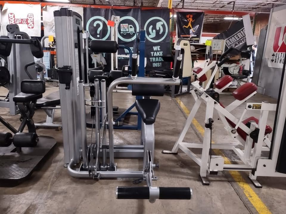 Cybex VR1 Abdominal / Back Extension Combo Machine – very good benches for sale