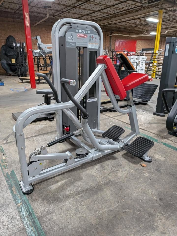 Star Trac Vertical Row Machine – very good weight machines for sale