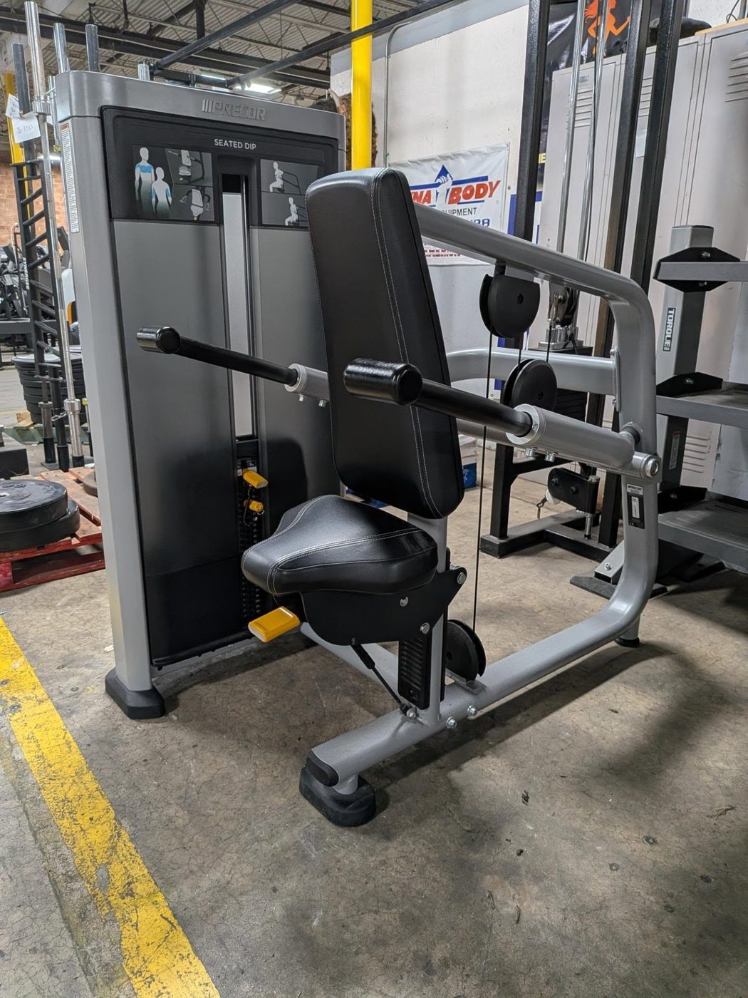 Precor Seated Dip Machine – very good weight machines for sale