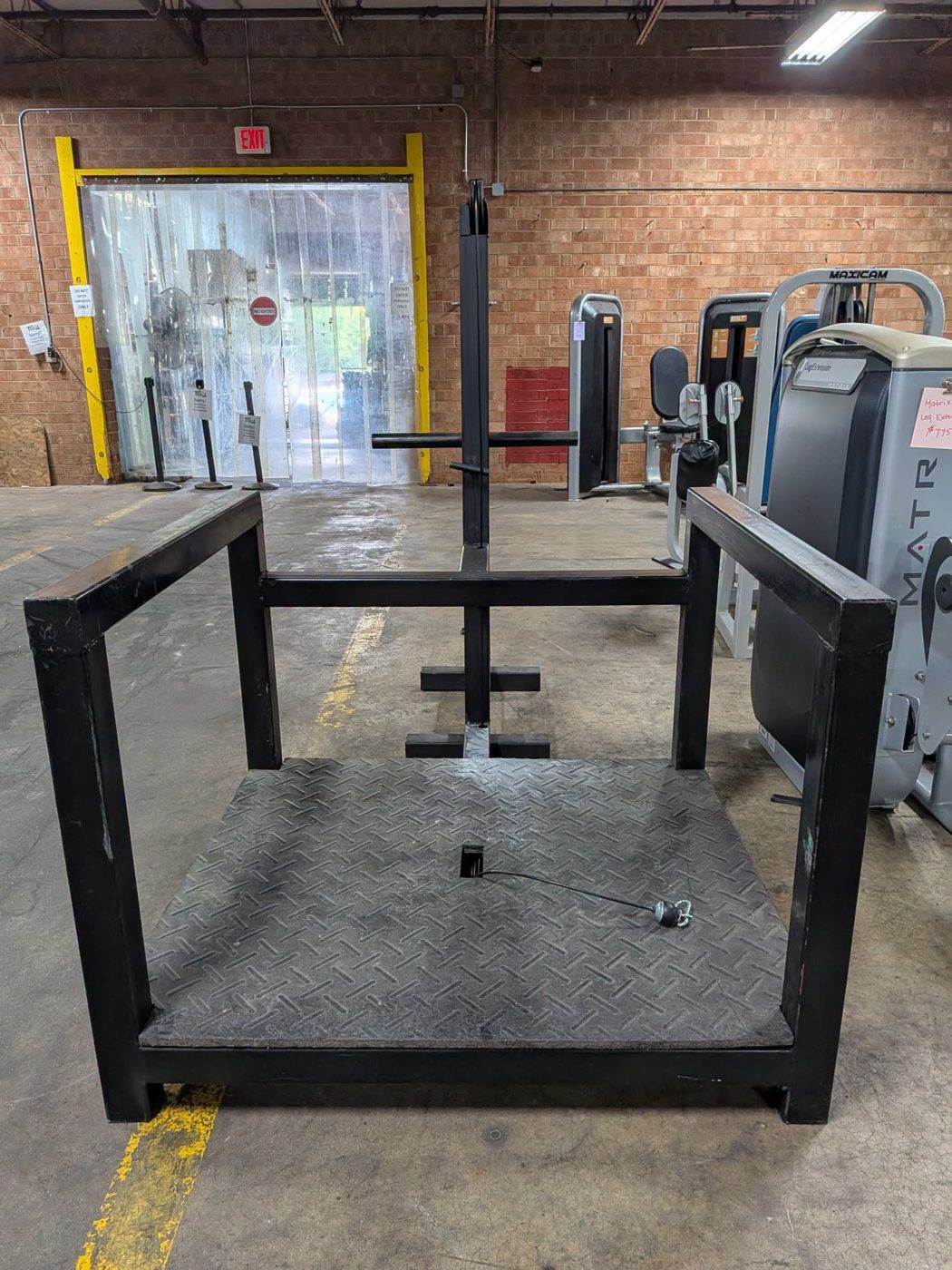 Commercial Grade Black Belt Squat Machine – very good leg press machines for sale