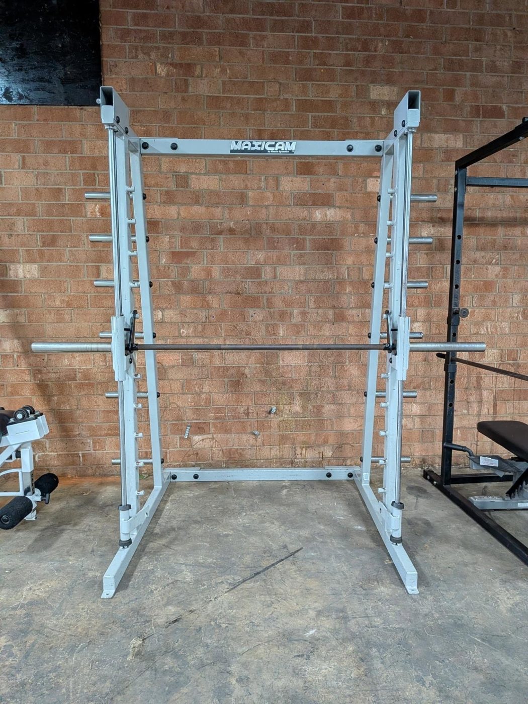 Maxicam Smith Machine – very good plate loaded machines for sale