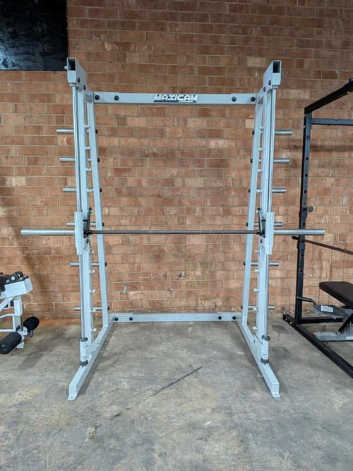 Maxicam Smith Machine – very good plate loaded machines for sale