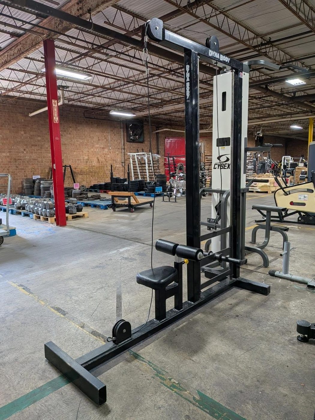 Dynabody Lat Pulldown / Low Row Combo Machine – very good lat pulldown machines for sale