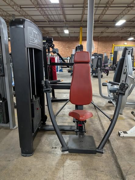 Chest Machines at the Gym: Types, Benefits & How to Choose the Right One