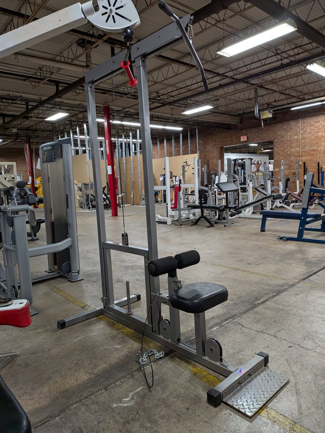 Continental Systems Lat Pulldown / Low Row Combo Machine – very good lat pulldown machines for sale