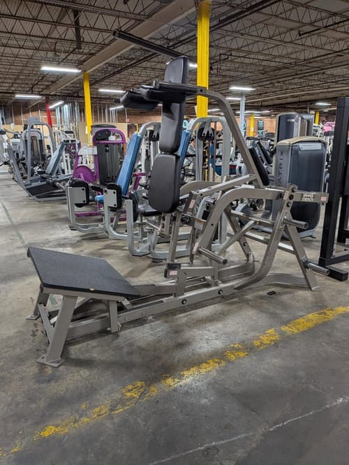 Hammer Strength V Squat Machine – very good leg press machines for sale