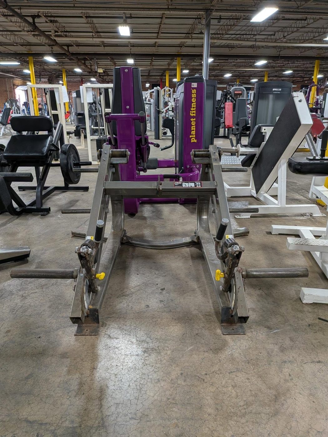 Nautilus Xpload Deadlift / Shrug Machine – very good plate loaded machines for sale